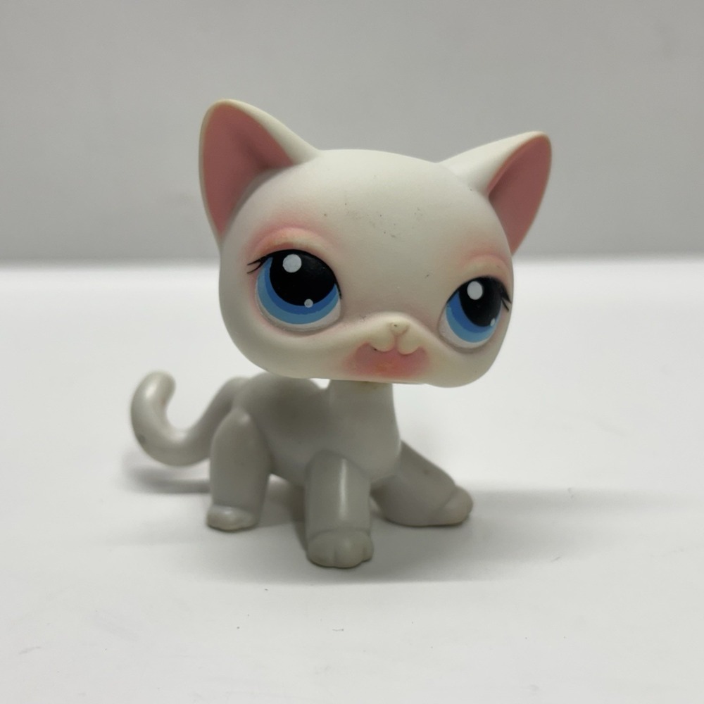 Littlest Pet Shop LPS White Shorthair Cat #64 with Blue Eyes Authentic Pink Ears